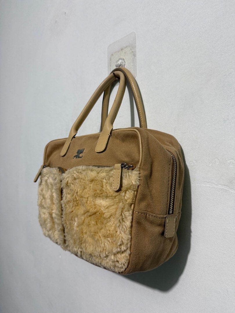 Courreges bag (Category: Luxury Bags & Wallets) located in Sorsogon. Submitted by jovert_23alviz (Listing ID 1384806076, Image 2). Description: Excellent condition Need clean lang.
