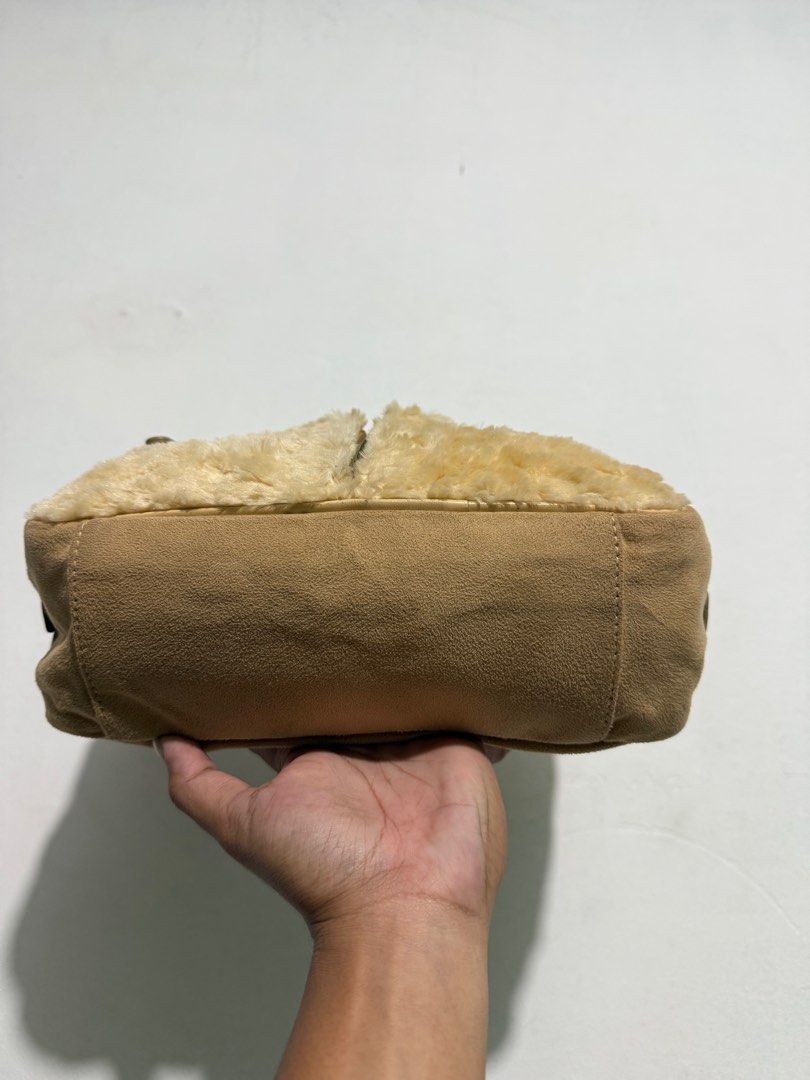 Courreges bag (Category: Luxury Bags & Wallets) located in Sorsogon. Submitted by jovert_23alviz (Listing ID 1384806076, Image 3). Description: Excellent condition Need clean lang.