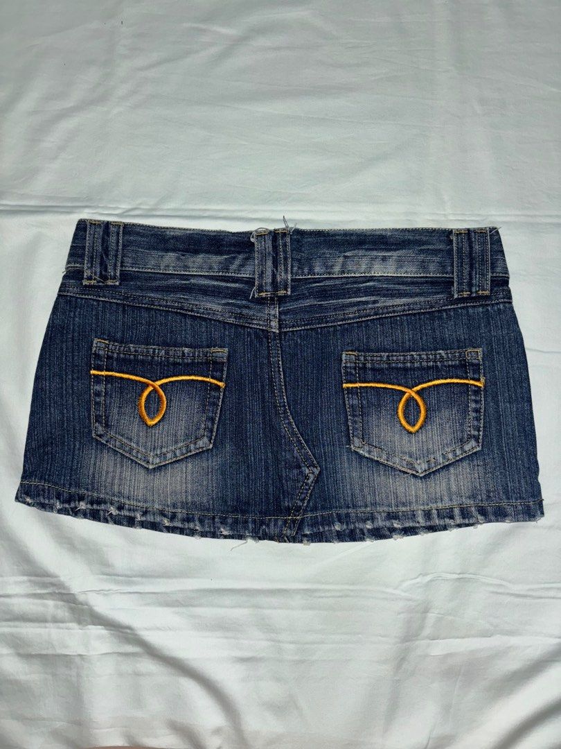 Denim low waist mini skirt (Category: Skirts) located in Subic. Submitted by kai000. (Listing ID 1384748040, Image 2). Description: Message for more questions and measurements Hips - 31 inches Length - 10 inches (front) 10.5 inches (back) J&T Gcash.