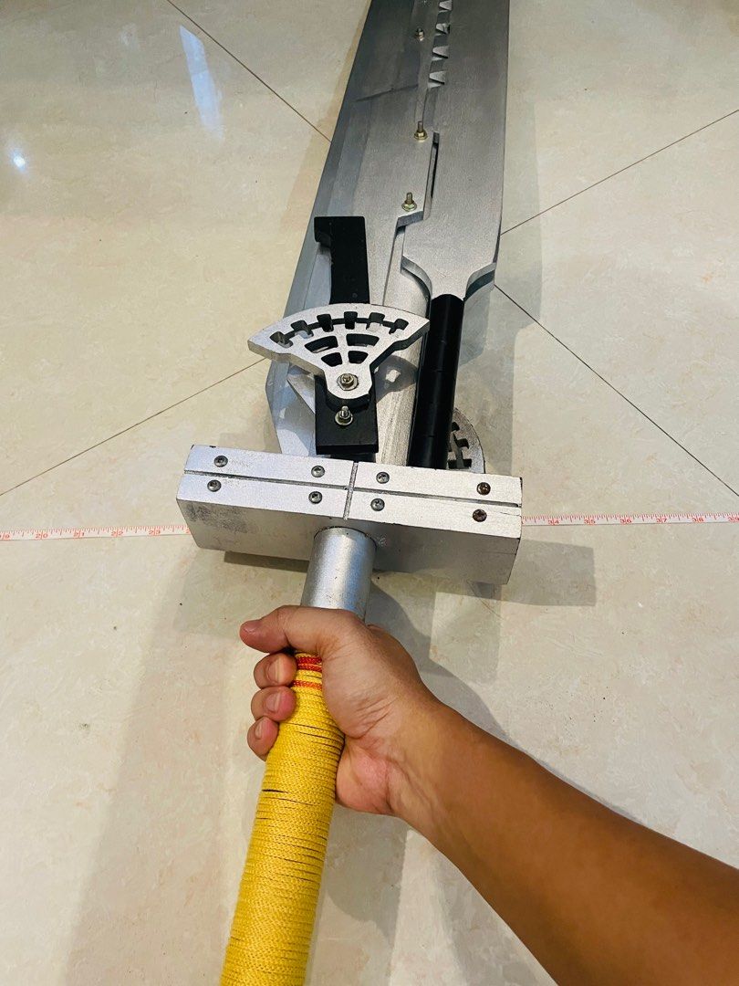 Ff7 cosplay cloud fusion buster sword (Category: Figurines & Statues) located in Makati City. Submitted by tomypom (Listing ID 1384672472, Image 2). Description: 1:1 replica of clouds’ fusion buster sword More than 4 feet tall 51inches in length 2kgs weight Final fantasy collection See pictures for more details Ff7 buster sword .