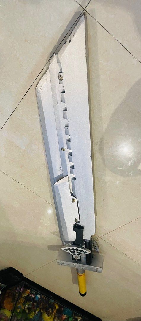 Ff7 cosplay cloud fusion buster sword (Category: Figurines & Statues) located in Makati City. Submitted by tomypom (Listing ID 1384672472, Image 1). Description: 1:1 replica of clouds’ fusion buster sword More than 4 feet tall 51inches in length 2kgs weight Final fantasy collection See pictures for more details Ff7 buster sword .