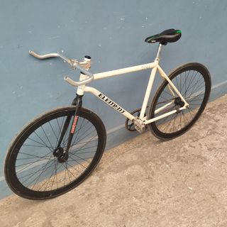 (Kategori: ) berada di . Dikirim oleh bobhendro (ID iklan 1384760385, Gambar 1). Deskripsi: .
