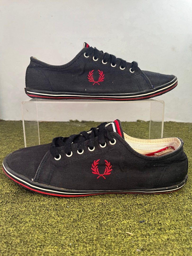Fred Perry Navy Blue Sneakers sz 41 (Category: Sneakers) located in La Trinidad. Submitted by dulcinea.dulcinea (Listing ID 1384775434, Image 1). Description: Authentic and In very good condition Free sf for 3 items and up Feel free to browse more items Happy shopping 🛍️ ☺️.