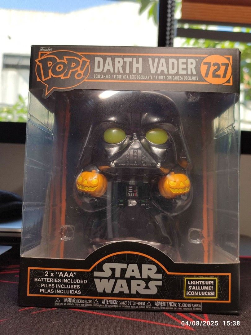 Funko Pop Darth Vader Lights Up Star Wars Halloween (Category: Designer & Blind Box Toys) located in Quezon City. Submitted by jotioco (Listing ID 1384722669, Image 1). Description: .
