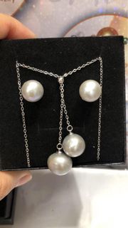 (Category: ) located in . Submitted by chic_clicks (Listing ID 1384775204, Image 1). Description: .