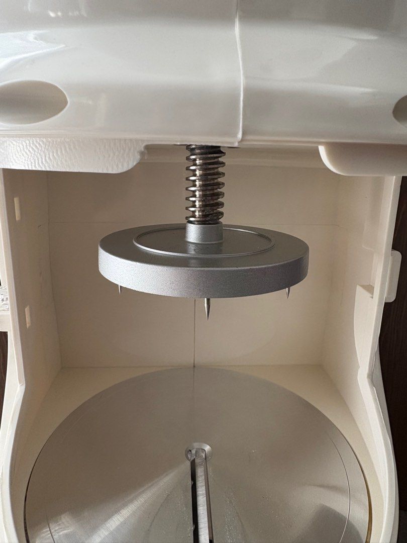 High Quality Snow Ice Shaving Machine (Category: Ice-cream Makers) located in Manila. Submitted by antonabes41045 (Listing ID 1384726041, Image 2). Description: Ice Shaving Machine for Bingsu, Halo-Halo, Kakigori, etc. ● Special design, safer to use, easy to use ● Spiral shaft, simple and convenient, cutting ice cubes ● The thickened stainless steel razor blade greatly improves the crushing efficiencyThis is the crusher ideal for shaved ice, snow