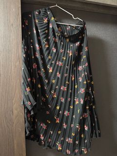 （分類：）位於 。 由 hina0v0 提交（商品編號 1384741830，圖片 1）。簡介： 。