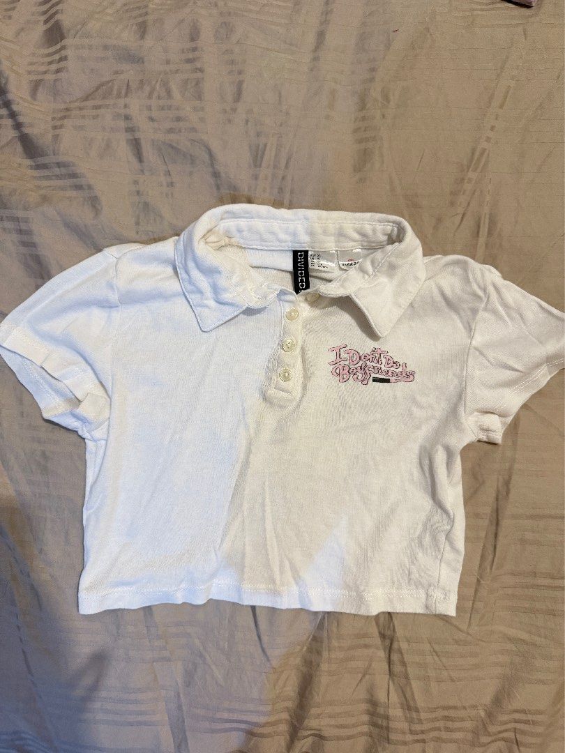 H&M CROP TOP (Category: Shirts) located in Las Pinas. Submitted by slua19 (Listing ID 1384801116, Image 1). Description: Used twice RFS: Decluttering.