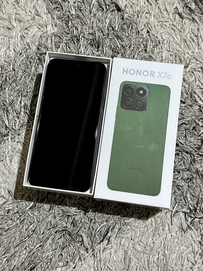 HONOR X7C 256 GB - BRAND NEW (Category: Android Others) located in Manila. Submitted by kimchi0805md (Listing ID 1384801530, Image 2). Description: Honor X7C 256 GB - Brand New!!!💯💯💯 -Midnight Black -Globe locked -Opened only for demo (inside globe store) and for listing purposes -With globe receipt priced at ₱9,999 -1 year warranty until August 4, 2026 -Check all you want onced picked up or received **slightly negotiable**.
