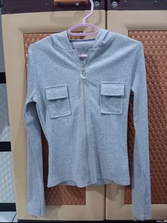 (Kategori: ) berada di . Dikirim oleh by.elpreloved (ID iklan 1384747502, Gambar 1). Deskripsi: .