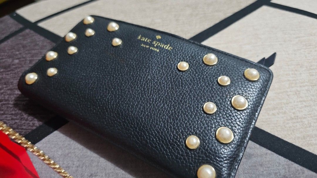 Kate spade dorina pearl wallet (Category: Luxury Bags & Wallets) located in Manila. Submitted by sereenity (Listing ID 1384762702, Image 2). Description: .