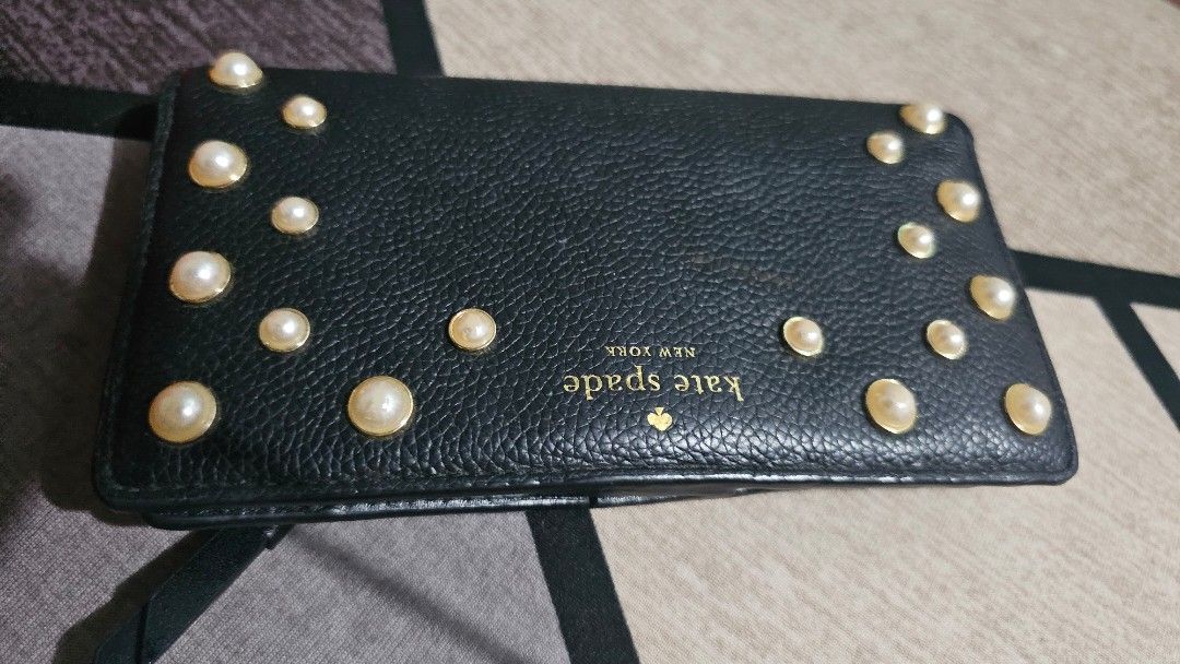 Kate spade dorina pearl wallet (Category: Luxury Bags & Wallets) located in Manila. Submitted by sereenity (Listing ID 1384762702, Image 3). Description: .
