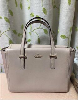 （分類：）位於 。 由 chloeeeee__ 提交（商品編號 1384727018，圖片 1）。簡介： 。