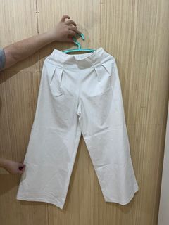 (Category: ) located in . Submitted by jclosetsale (Listing ID 1384759189, Image 1). Description: .