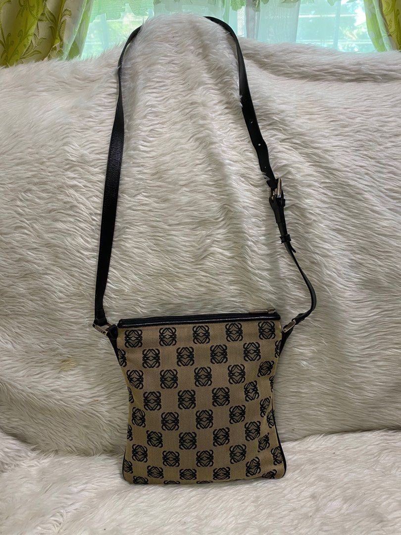 Loewe Anagram Crossbody bag (Category: Luxury Bags & Wallets) located in Malolos. Submitted by yamaguchionline (Listing ID 1384703045, Image 2). Description: ✨LOEWE anagram crossbody bag ✅Bought in Japan ✅Guaranteed authentic ✅money back if proven fake. ✨very nice in actual please respect my ads ₱9,000.