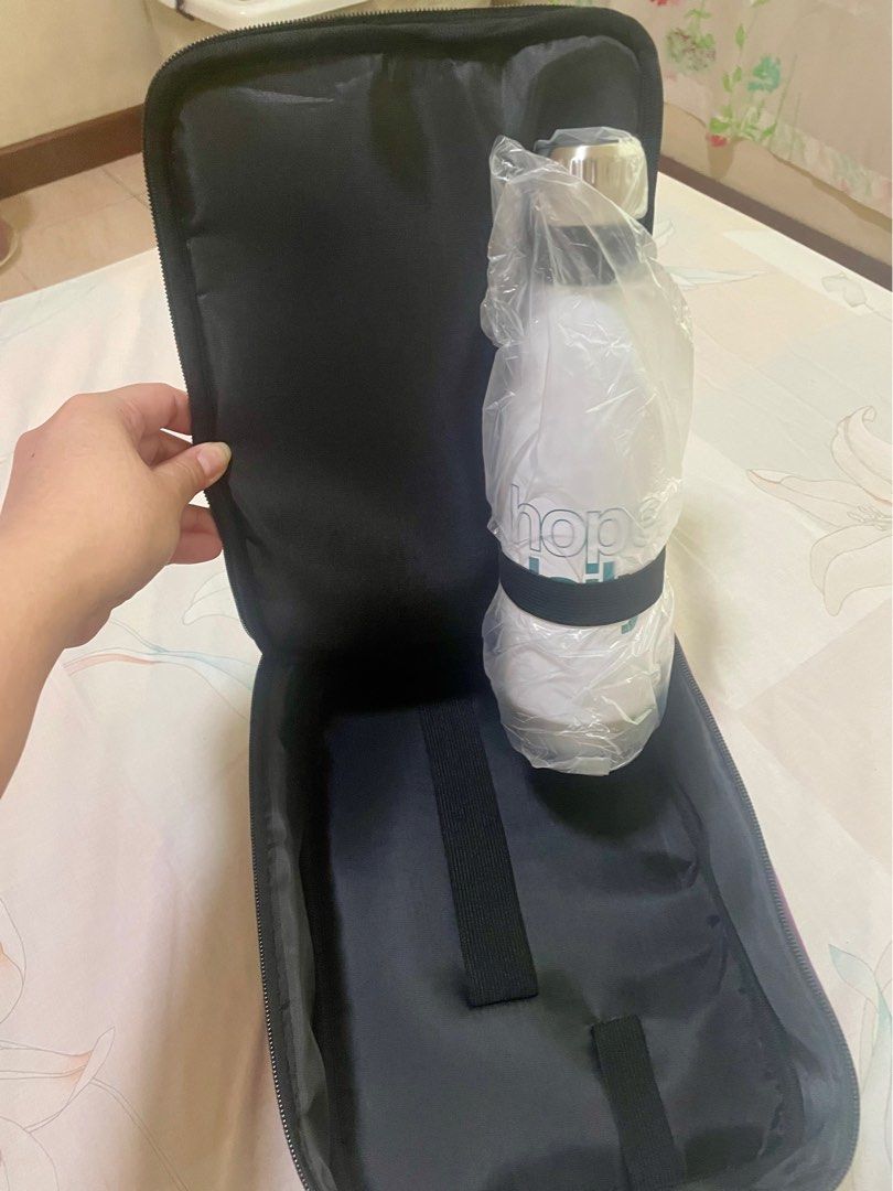 Lunch box with insulated water bottle (Category: Food Organization & Storage) located in Las Pinas. Submitted by jay.vee (Listing ID 1384669989, Image 2). Description: Unused purple lunch box with handle and white insulated water bottle (with text “hope daily”) Lunch box material is neoprene type with thick lining on all sides.