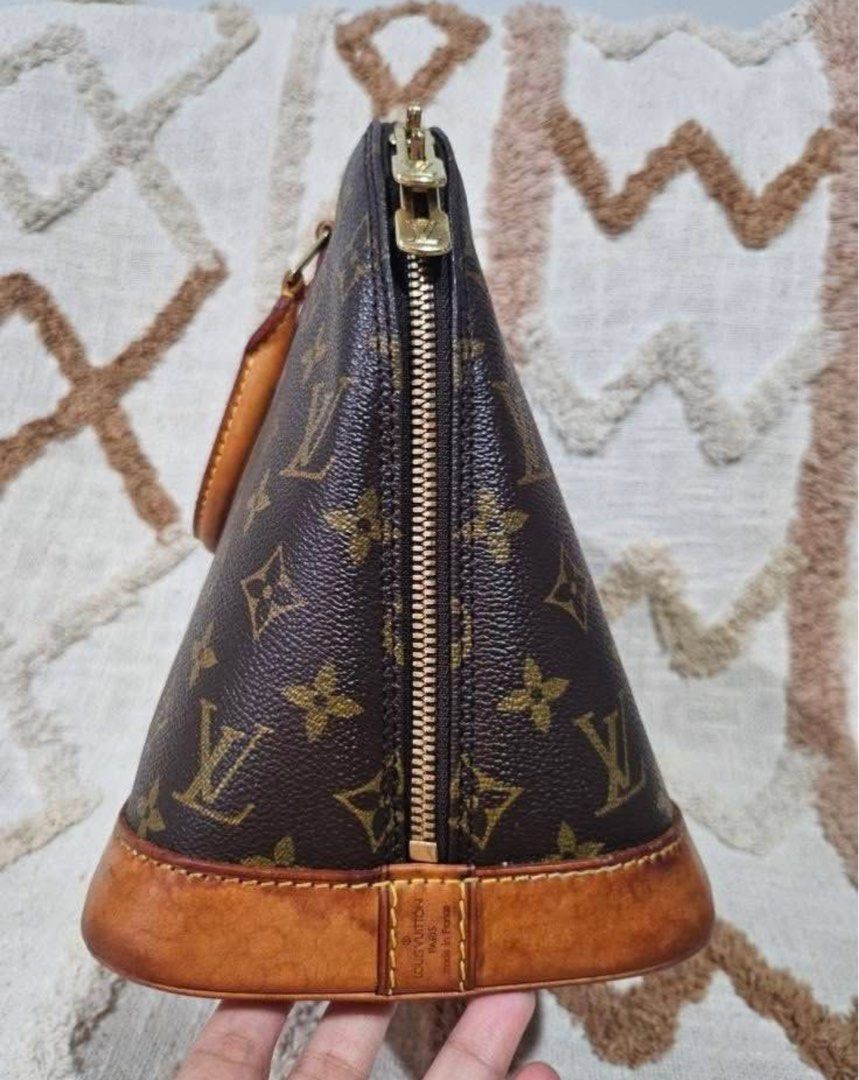 LV Alma PM (Category: Luxury Bags & Wallets) located in Muntinlupa City. Submitted by Jessa (Listing ID 1384696765, Image 2). Description: L.V Alma PM Date Code: BA 0926 Made in France 🔸️The monogram canvas is clean, and is still in good condition, monogram design is still clear, shows normal signs of usage, normal wear and tear. Handles and bottom vachetta turn honey patina with watermarks, some stains, light scratches, handles shows superficia