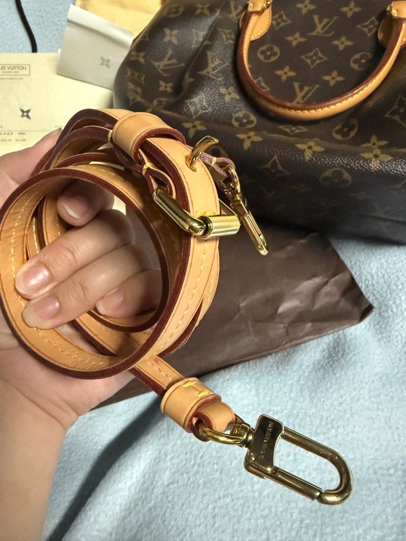 Louis Vuitton Turenne PM Monogram NEGOTIABLE (Category: Luxury Bags & Wallets) located in Pasig City. Submitted by aklairs (Listing ID 1384778865, Image 3). Description: Negotiable. Please don’t hesitate to send a message This bag was bought in 2015 in Paris as can be seen on the receipt. Repriced to 30k STILL NEGOTIABLE #LV #luxury #bags #Louisvuitton #negotiable #preloved RFS. Decluttering and bag is rarely used (approximately was used about 5 