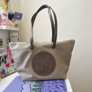 (Category: ) located in . Submitted by preloved.iah (Listing ID 1384781456, Image 1). Description: .