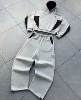 (Category: ) located in . Submitted by moneygarments (Listing ID 1384670276, Image 1). Description: .