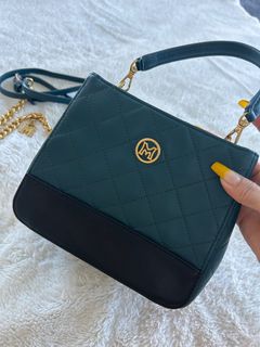 (Category: ) located in . Submitted by maramalaba59433 (Listing ID 1384671689, Image 1). Description: .