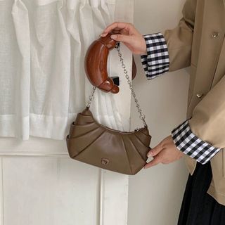 由 yunyunssss (刊登 ID 1384824980，圖片 1) 提交，位於 的 (類別：)，說明：。