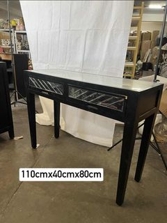 (Category: ) located in . Submitted by lacasadecor (Listing ID 1384762297, Image 1). Description: .