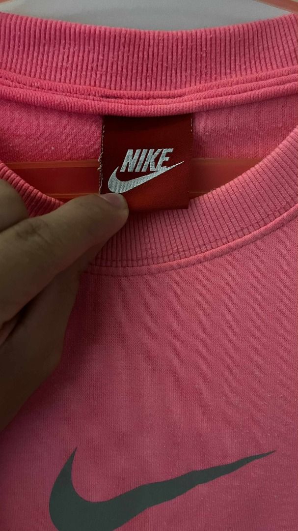 NIKE X AMBUSH REFLECTIVE CREW (Category: Tshirts & Polo Shirts ) located in Cabuyao City. Submitted by cutxroat (Listing ID 1384667354, Image 1). Description: NIKE X AMBUSH REFLECTIVE CREW COLOR RATE 8/10 CONDITION 8.5/10 L:29 WIDTH: 25 ISSUE: CRACK SA BACKPRINT LAGUNA - CARMONA #NIKE #AMBUSH #CREW .