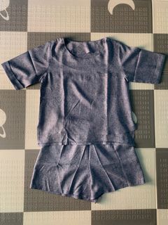 (Kategori: ) berada di . Dikirim oleh prel0ved.clothes (ID iklan 1384709083, Gambar 1). Deskripsi: .