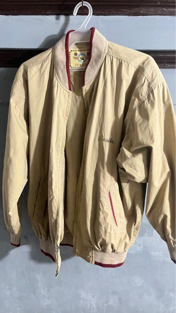 PRELOVED VINTAGE ASTHETIC JACKET (Category: Coats, Jackets and Outerwear) located in Mandaluyong City. Submitted by jaydeezz (Listing ID 1384828932, Image 1). Description: PRELOVED VINTAGE JACKET FOR MEN 7/10 condition with little visible marks.