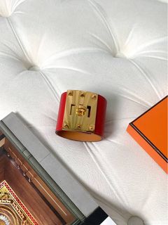 (Kategori: ) berada di . Dikirim oleh brandedboutiquez (ID iklan 1384652591, Gambar 1). Deskripsi: .