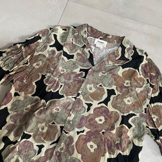 (Category: ) located in . Submitted by thrifted (Listing ID 1371054363, Image 1). Description: .