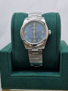 (Category: ) located in . Submitted by ngeehoewatches (Listing ID 1384762320, Image 1). Description: .
