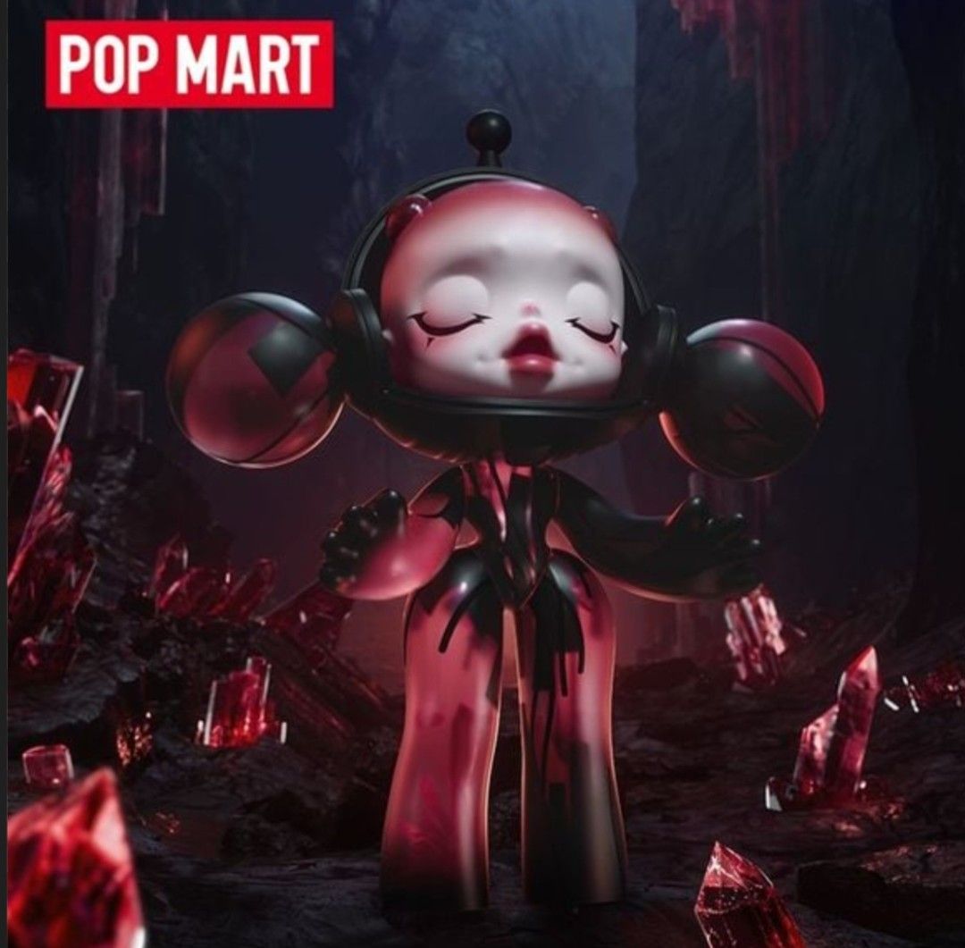 SEALED MEGA SKULLPANDA Red Crystal 400% Hobbies Toys Toys Games