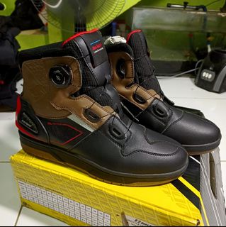 (Kategori: ) berada di . Dikirim oleh gantunganlemaripreloved (ID iklan 1384722425, Gambar 1). Deskripsi: .