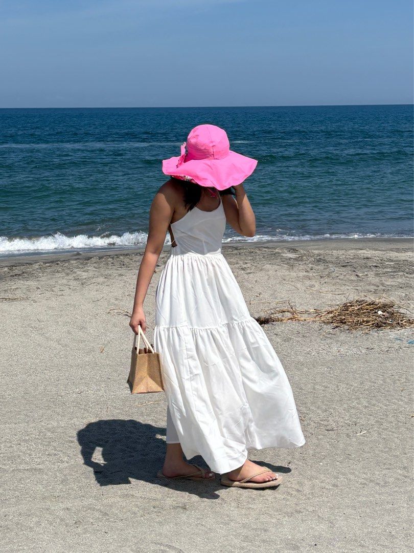 Shein White Summer Maxi Flowy Dress (Category: Dresses) located in Lipa City. Submitted by y444k (Listing ID 1384662017, Image 2). Description: White Summer Maxi Dress Bought on SHEIN. For reference, my height is 5’4 I only wore this dress once when I went to Zambales. Dress is like new and in good condition. .
