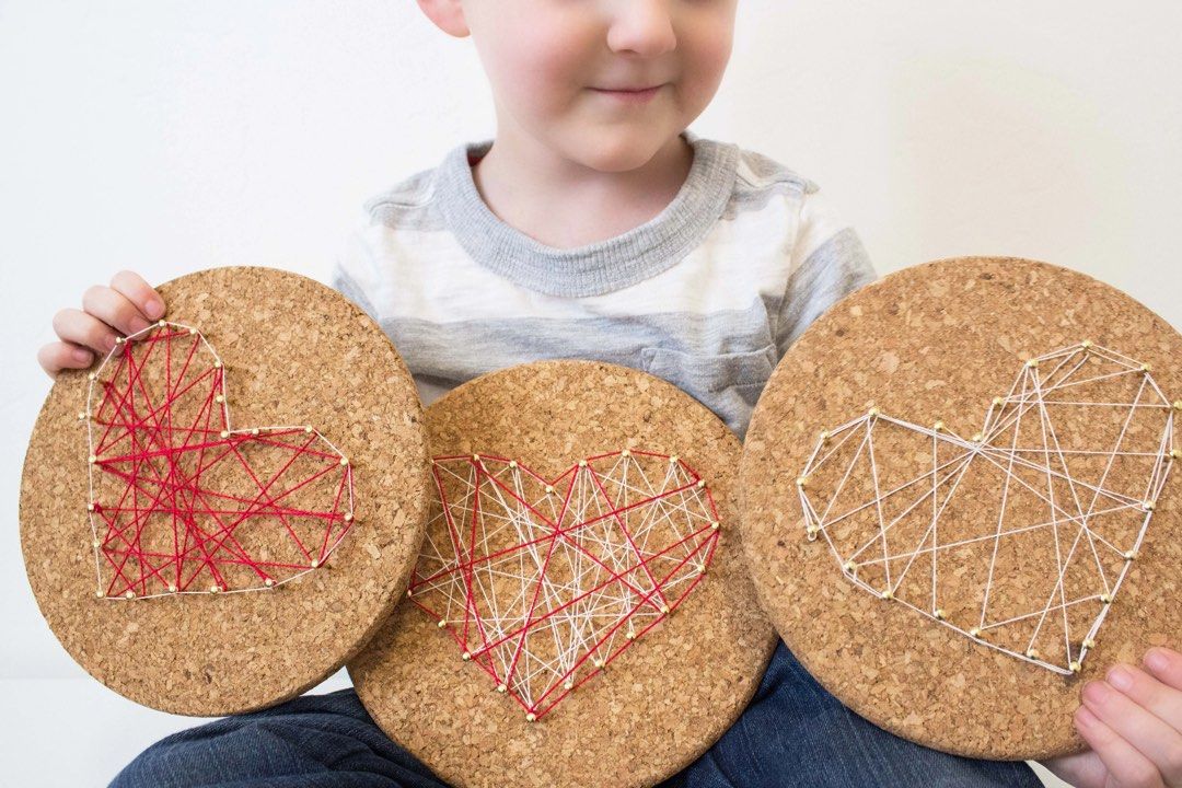 String art materials (Category: Craft Supplies & Tools) located in Singapore. Submitted by annataq (Listing ID 1384667702, Image 2). Description: 2 cork boards Plenty of pins (new) 4 rolls of lightly used string Perfect for starting and trying string art .