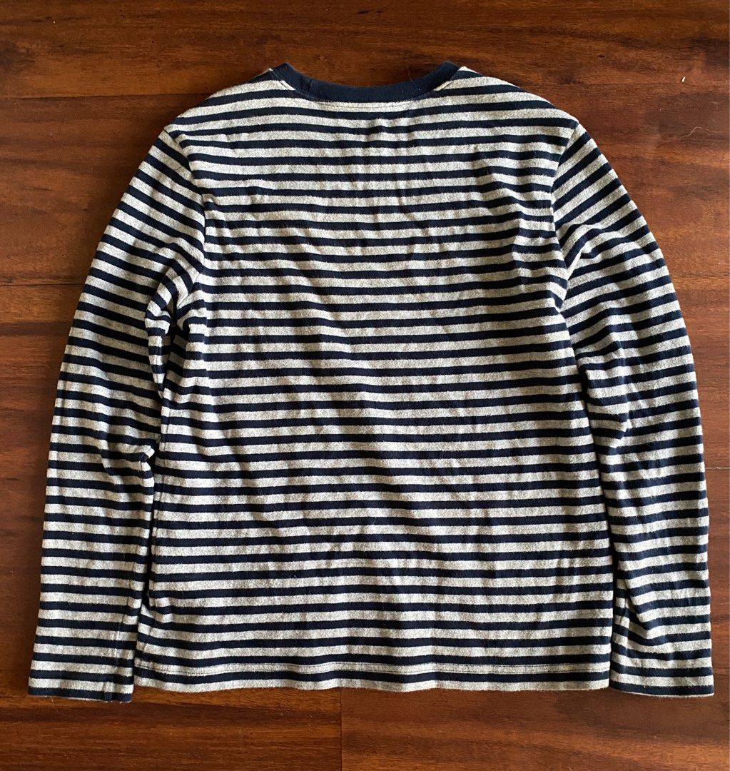 Striped Long Sleeves (Category: Coats, Jackets and Outerwear) located in Manila. Submitted by _ren67 (Listing ID 1384740302, Image 3). Description: In good condition!.