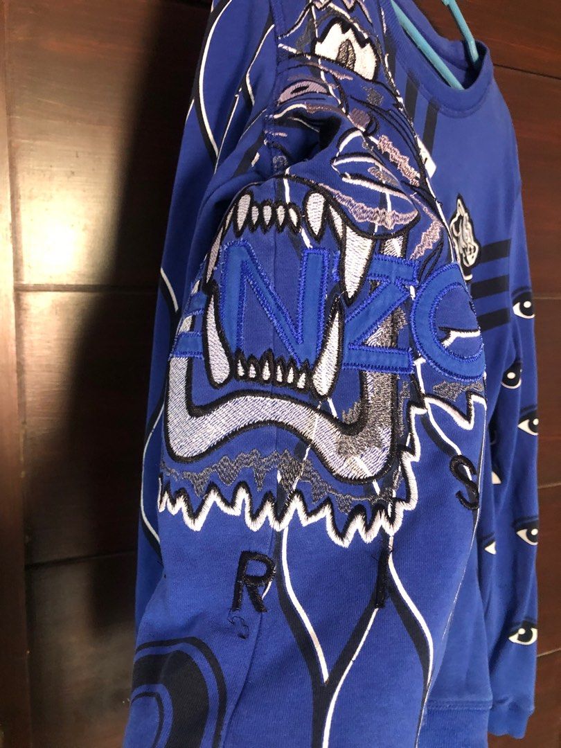 Sweater Kenzo (Category: Coats, Jackets and Outerwear) located in Muntinlupa City. Submitted by iampinks (Listing ID 1384685042, Image 3). Description: 9/10 condition. Medium to large. No tags. Authencity not guaranteed. .