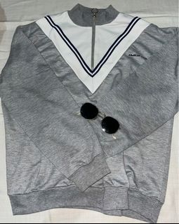 (Kategori: ) berada di . Dikirim oleh moonloop_clothes (ID iklan 1384635476, Gambar 1). Deskripsi: .