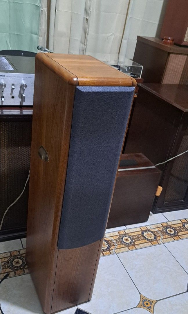 Tower Speaker (Category: Soundbars, Speakers & Amplifiers) located in Manila. Submitted by jdvintageaudio (Listing ID 1384812621, Image 1). Description: Tower Speaker for your HT Set up China Made but the built is comparable to high end brand Weigh 16 kilos per speaker or total of 32 kilos for the two With minor water damage on one the speakers (not noticeable) All drivers are working, Sound Quality is good you can message me for the demo videos 