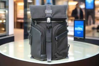 (Category: ) located in . Submitted by fascinating.premium.bag.mall (Listing ID 1384793039, Image 1). Description: .