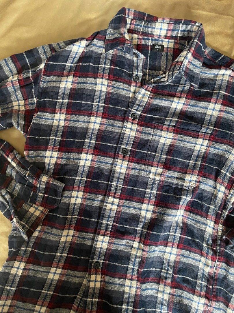 Uniqlo flannel shirt (Category: Tshirts & Polo Shirts ) located in Manila. Submitted by lrj_stuff (Listing ID 1384768507, Image 1). Description: .