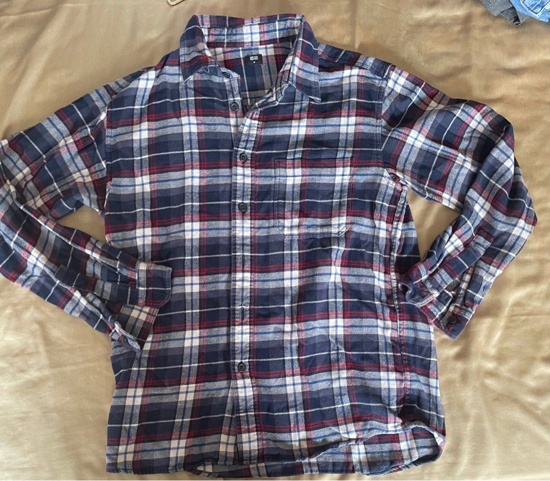 Uniqlo flannel shirt (Category: Tshirts & Polo Shirts ) located in Manila. Submitted by lrj_stuff (Listing ID 1384768507, Image 2). Description: .