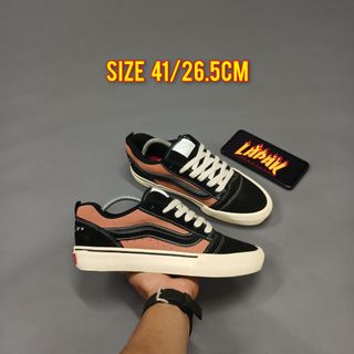 (Kategori: ) berada di . Dikirim oleh lapaksepatuku (ID iklan 1384802228, Gambar 1). Deskripsi: .