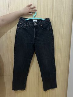 (Category: ) located in . Submitted by jclosetsale (Listing ID 1384760484, Image 1). Description: .