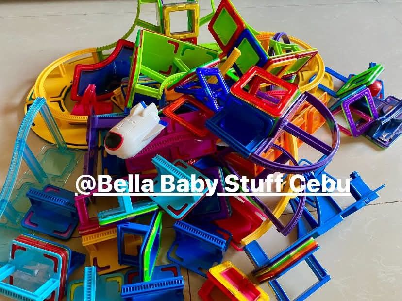 140pcs Magformers Sky Track (Category: Educational & Learning Toys) located in Cebu City. Submitted by bellababystuffcebu (Listing ID 1384944277, Image 2). Description: Magformers Sky Track 140pcs Magformers Sky Track Preloved in Very Good condition Please see video for reference https://fb.watch/BcjD7UwAZ6/? #magformers #magformersskytrack PICK UP TALISAY DELIVERY /SHIPPING BUYERS EXPENSE COD AVAILABLE.