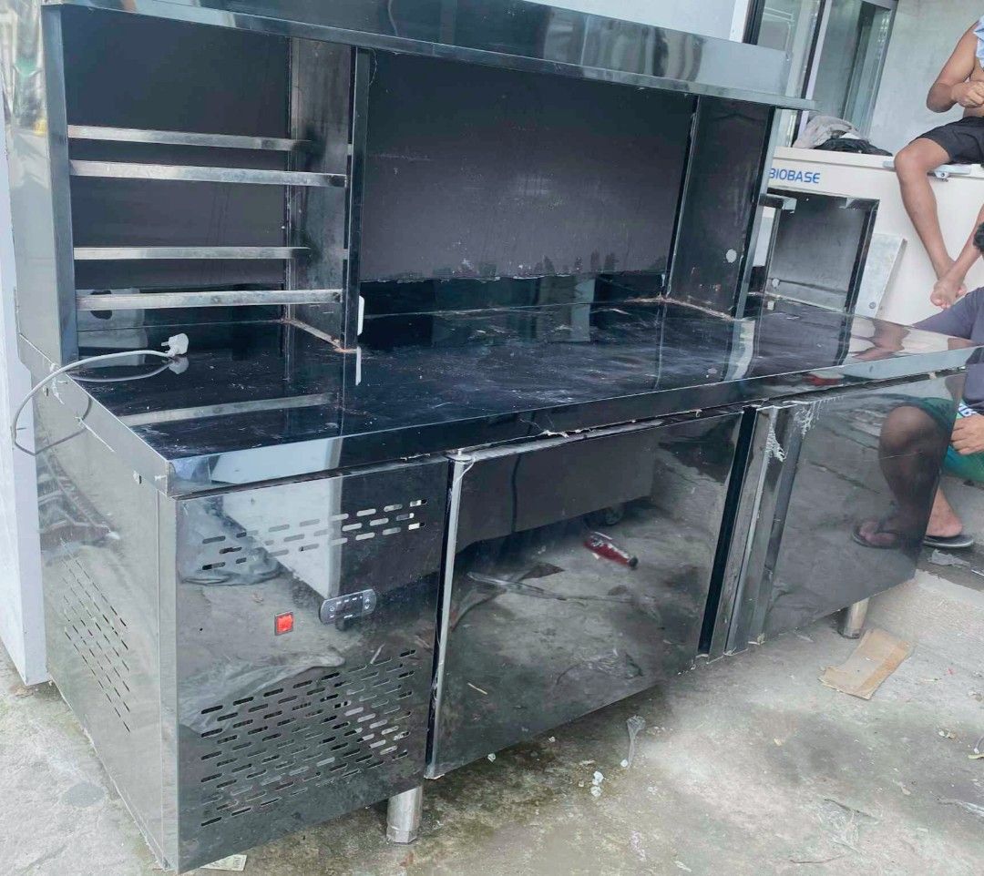 180cm bar undercounter chiller (Category: Refrigerators and Freezers) located in Manila. Submitted by manaloreia83978 (Listing ID 1384979999, Image 1). Description: bar undercounter chiller second hand good condition ready to used test to sawa for pick up only... open for viewing anytime.