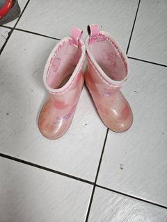 由 s1930900217891 (刊登 ID 1384978833，圖片 1) 提交，位於 的 (類別：)，說明：。