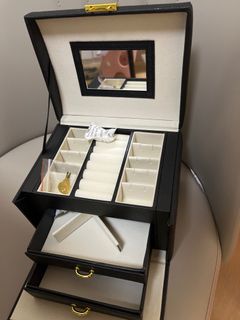黑色暗花首飾箱 帶鎖匙64188767040641110